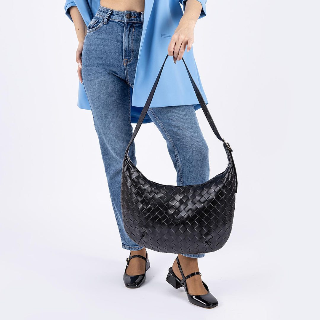 Esteve woman knitting patterned adjustable strap shoulder bag
