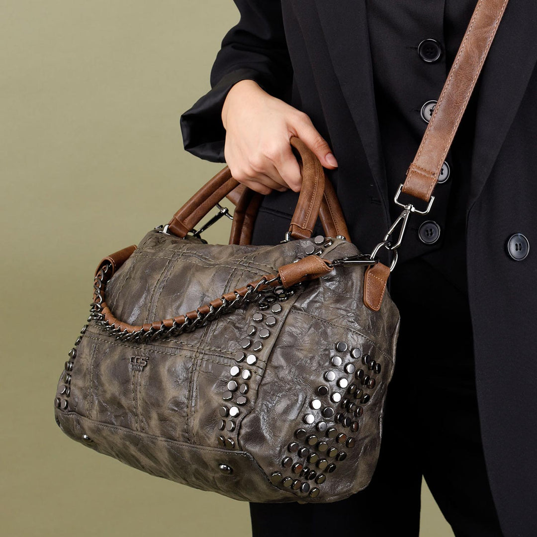 Yasur Women's Chain Detailed Crossbody Bag